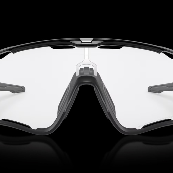 OAKLEY Jawbreaker glasses with photo chromatic + polarized lenses etc - Picture 6 of 10
